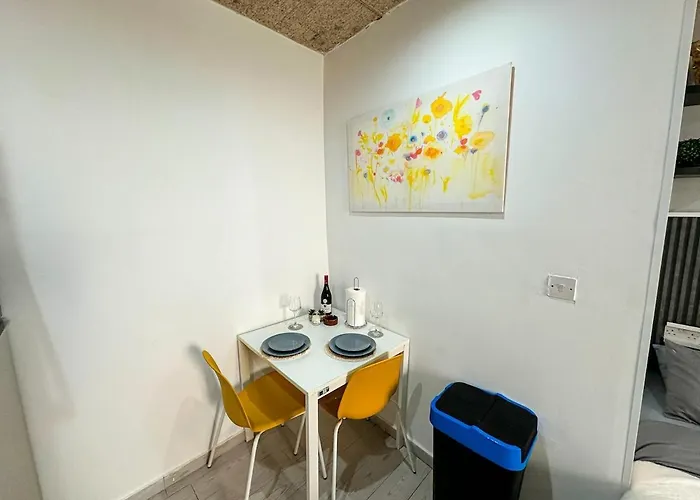 Paceville - 4b - Near Nightlife Zone Apartment