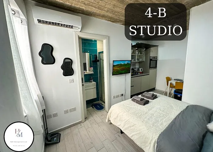 Paceville - 4b - Near Nightlife Zone